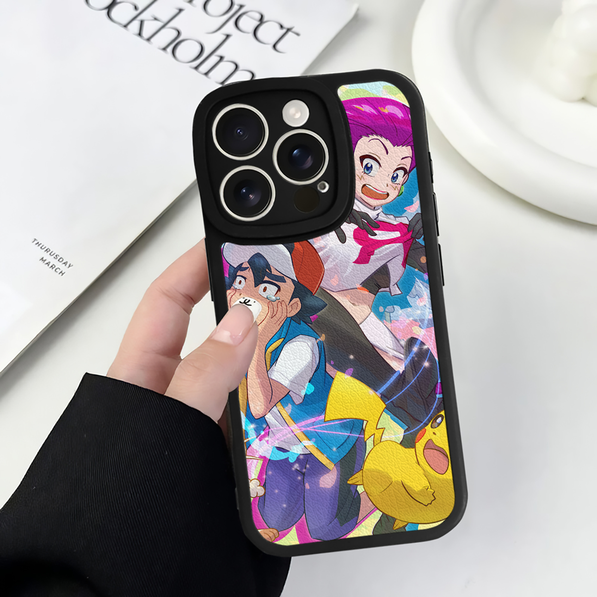 （画像用） ポケットモンスター Pokémon 【iPhone 16シリーズ対応】シリコンスマホケース（レザー調） 材質：シリコン